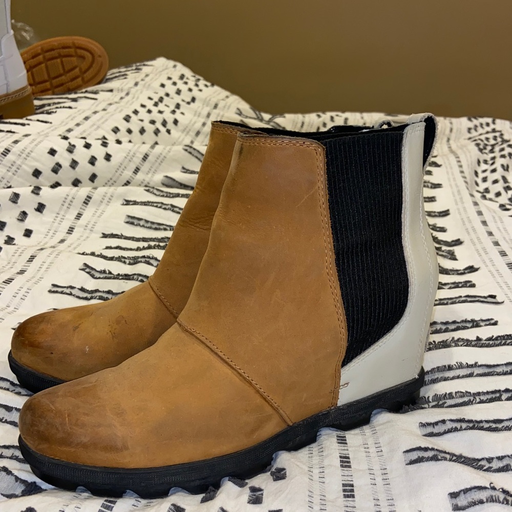 Sorel CHELSEA wedge booties